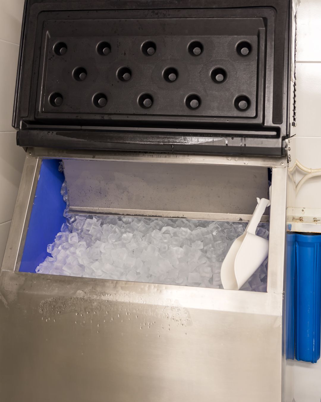 Lee más sobre el artículo La historia de un bar que dejó de quedarse sin hielo (y empezó a facturar más) gracias al renting