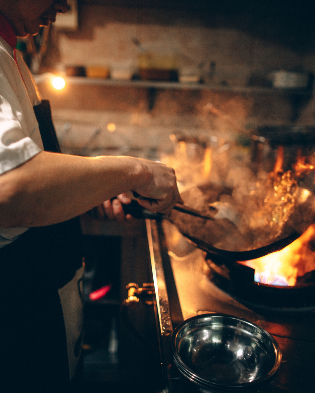 Lee más sobre el artículo Pasó de una dark kitchen a tres marcas en dos años. Y todo lo alquiló. Hasta la cafetera.